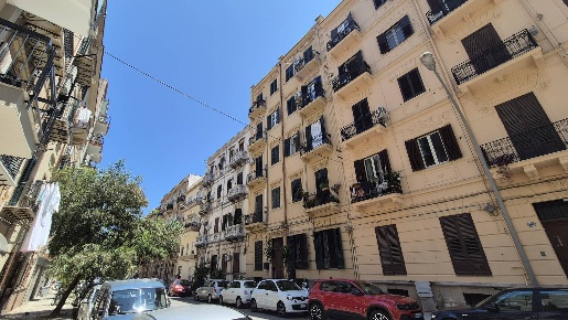 Foto Appartamento in Via Giacomo Serpotta, Palermo Zisa di 80 m² in vendita