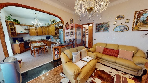 Foto Appartamento in Via Giuseppe Massarenti, Genova Sestri Ponente