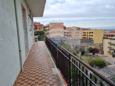 Foto Appartamento in via G.E. Rizzo, Melilli Centro di 140 m² con 6 locali