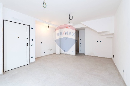 Foto Appartamento in Via Monti Sabini, Monterotondo di 85 m² con 3 locali