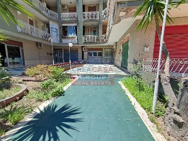 Foto Appartamento in via Umberto I, Gaggi di 178 m² con 7 locali in vendita