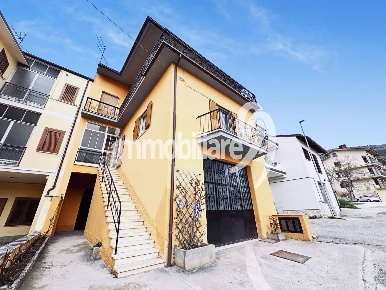 Foto Appartamento in strada statale 80 del gran sasso arishia, L'Aquila