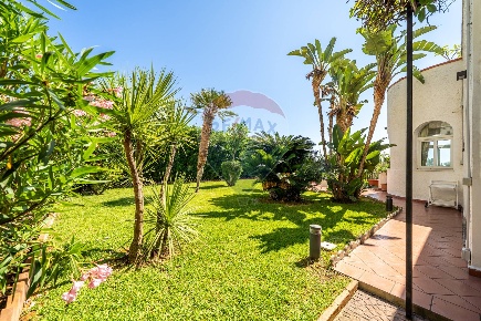 Foto Villa singola in Lungomare Cristoforo Colombo, Palermo Vergine Maria