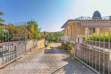 Foto Casa indipendente a Casciana Terme Lari Casciana Terme di 294 m²