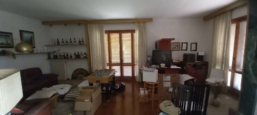 Foto Villa unifamiliare a Ponsacco di 421 m² con 8 locali in vendita