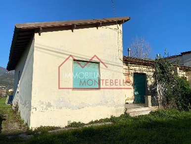 Foto Villa bifamiliare a Camaiore Capezzano Pianore di 100 m² con 5 locali