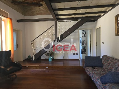 Foto Appartamento a Siena Provenzano di 100 m² con 6 locali in vendita