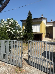 Foto Villa bifamiliare a Casciana Terme Lari Le Casine Perignano Spinelli