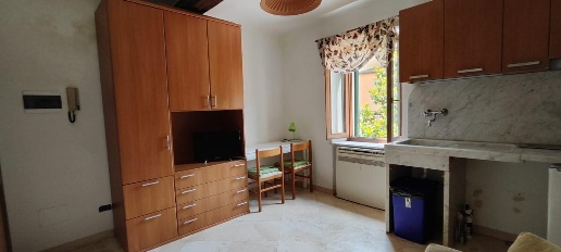 Foto Appartamento a Carrara Centro di 20 m² con 1 locali in affitto