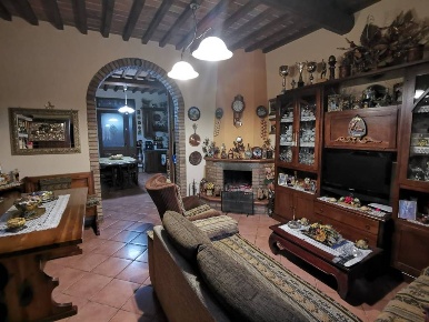 Foto Casa indipendente a Terricciola di 109 m² con 7 locali in vendita