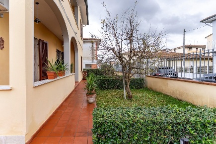 Foto Villa unifamiliare a Fucecchio Centro di 180 m² con 5 locali