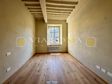 Foto Appartamento a Lucca Piazza Napoleone - San Michele di 13 m²