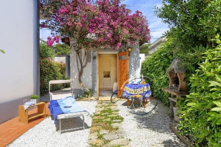 Foto Villa bifamiliare a Livorno Quercianella di 105 m² con 6 locali