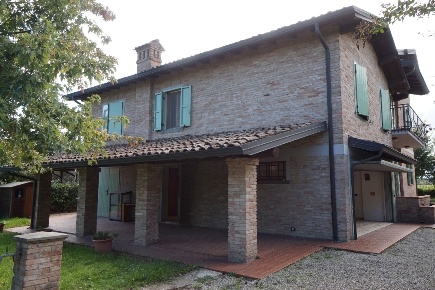 Foto Villa bifamiliare a Modena Cittanova - Marzaglia di 356 m² in vendita