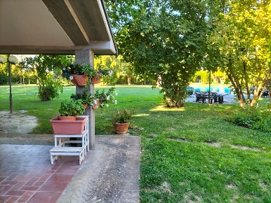 Foto Villa unifamiliare a Forlì Ospedaletto di 300 m² con 8 locali