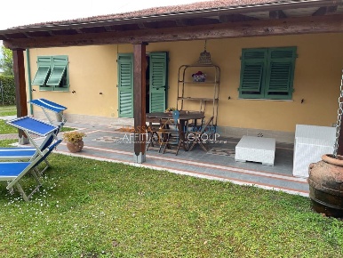 Foto Appartamento in Via Flli Cervi 106, Forte dei Marmi in vendita