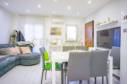 Foto Appartamento in Via Giuseppe Simili 73-77, Catania Centro di 89 m²