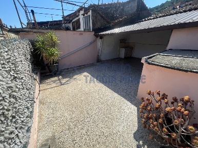 Foto Appartamento in piazza cavour, Taggia Centro di 100 m² con 4 locali