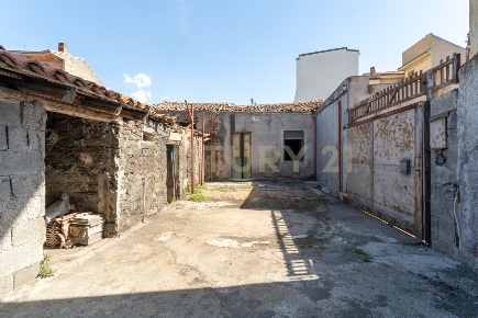 Foto Villa singola in Via San Martino 10, Camporotondo Etneo Centro