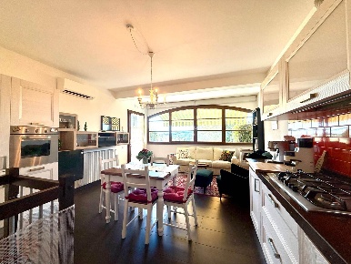 Foto Appartamento in Via Roma 56, Castellina Marittima di 110 m² in vendita
