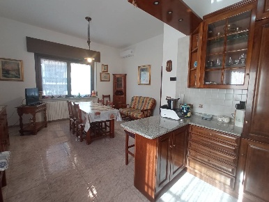 Foto Villa unifamiliare a Mortara Centro di 295 m² con 4 locali in vendita