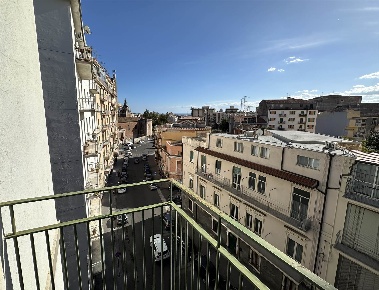 Foto Appartamento a Catania Borgo di 90 m² con 4 locali in vendita