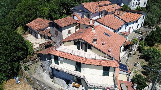 Foto Appartamento a Calice al Cornoviglio di 69 m² con 5 locali in vendita