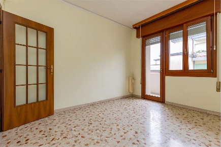 Foto Appartamento in via crispi, Venezia Mestre di 64 m² con 3 locali