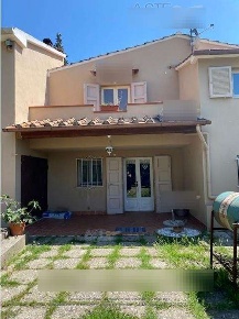 Foto Villa a schiera in Località fonte capponi, Riparbella di 156 m²