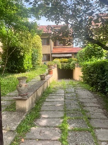 Foto Villa a schiera a Sasso Marconi Borgonuovo di 157 m² con 9 locali