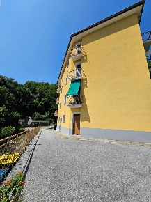Foto Appartamento in Via Villa Berrone 19, Campomorone Centro di 76 m²