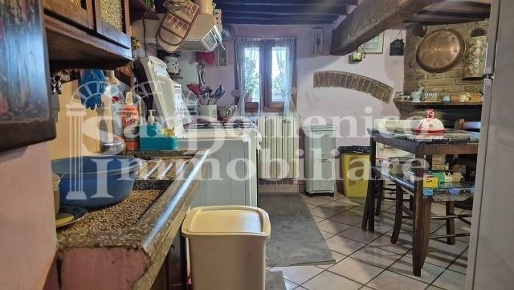 Foto Appartamento a Peccioli Centro di 98 m² con 4 locali in vendita