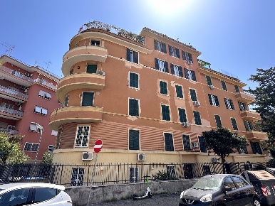 Foto Appartamento in Via Pietro Colletta 3, Roma in vendita