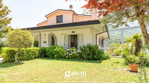 Foto Villa bifamiliare in Via Scesa dei Mulini 30, Villa Santa Maria