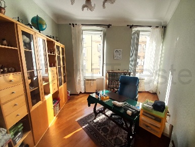 Foto Appartamento a Trieste Città Vecchia di 173 m² con 5 locali in affitto