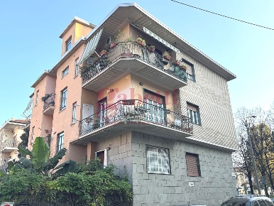 Foto Appartamento in Via Servais 58, Torino Parella di 120 m² con 4 locali