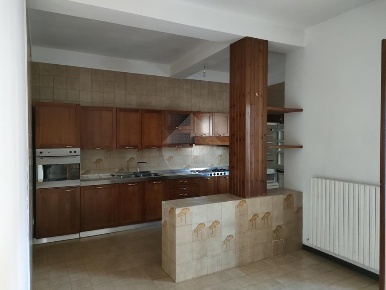 Foto Attico in VIA GASBARRINI, Teramo di 160 m² con 5 locali in vendita