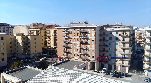 Foto Attico in Via Molinella, Cosenza Centro di 187 m² con 4 locali
