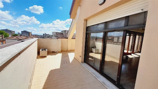 Foto Attico a Vigevano Centro di 120 m² con 3 locali in vendita