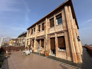 Foto Attico a Piacenza Piazzale Milano - Stazione di 305 m² con 8 locali