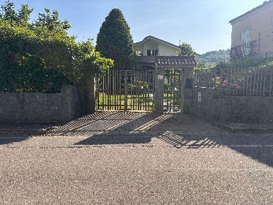 Foto Mansarde a Torre di Ruggiero Centro di 161 m² con 6 locali in vendita