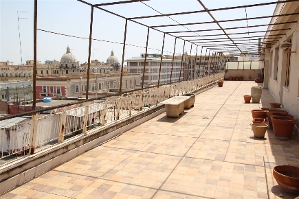 Foto Attico in VIA MONFALCONE, Foggia Stazione di 450 m² con 10 locali