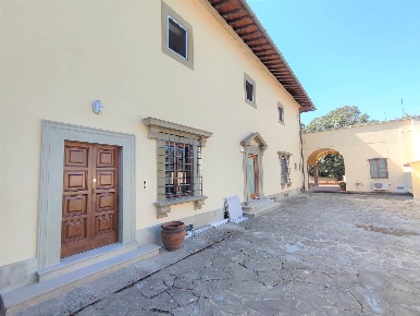 Foto Attico a Firenze Rovezzano di 100 m² con 5 locali in vendita