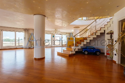 Foto Attico in Via Busonera 15, Abano Terme Centro di 375 m² con 16 locali