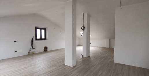 Foto Attico a Asti di 80 m² con 1 locali in vendita