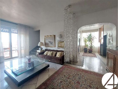 Foto Attico in Via Giacomo Matteotti 1, Prato Pietà di 318 m² con 7 locali