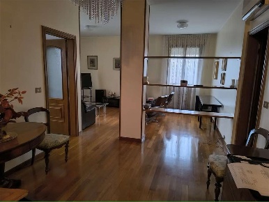 Foto Attico in Via Meduna, Pordenone Borgomeduna di 252 m² con 6 locali