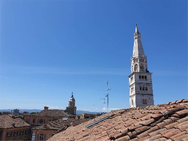 Foto Attico a Modena di 196 m² con 6 locali in vendita