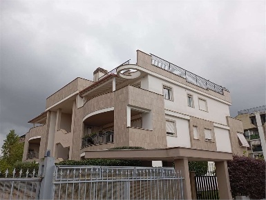 Foto Attico in Via Albinoni  10, Latina Q4 di 70 m² con 3 locali in vendita