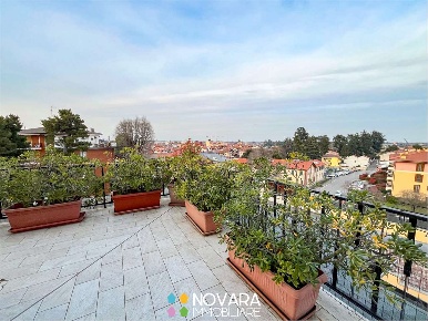 Foto Attico in via Macchi 1, Galliate di 135 m² con 4 locali in vendita